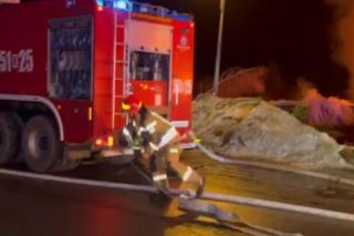 Dramat na weselu. 100 osób uciekało z płonącej karczmy. Ogień objął cały budynek