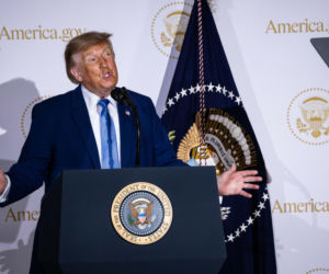 Donald Trump ogłosił „konstytucję AI”
