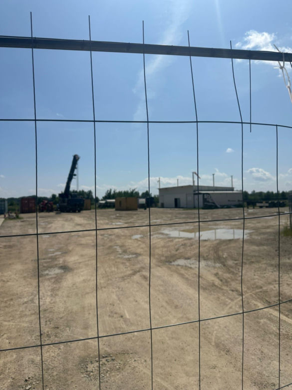 Tajemniczy kontener z bronią i amunicją na Podkarpaciu. W Laszkach pracują służby