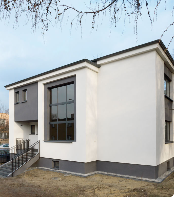 Nowoczesny dom ze starej kostki z czasów PRL