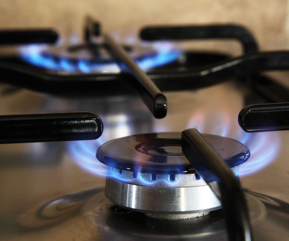 Mógł WYSADZIĆ w powietrze cały budynek! Odkręcił gaz w kuchence, bo…? Nie uwierzycie!