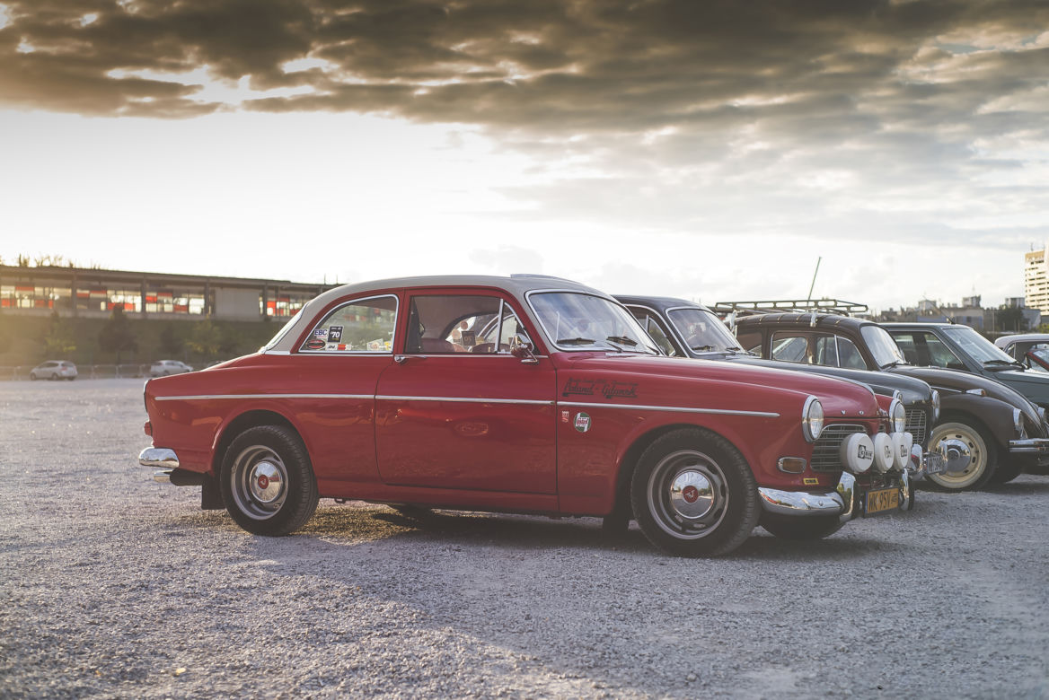 Spotkanie Youngtimer Warsaw pod PGE Narodowym