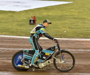 PRES Grupa Dewloperska Toruń - Abramczyk Polonia Bydgoszcz, zdjęcia kibiców i zawodników z pożegnania Adriana Miedzińskiego