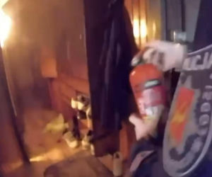 Łódź. Pożar mieszkania przy ul. Kusocińskiego. 27-latka z dzieckiem uwięzieni na balkonie [ZDJĘCIA]