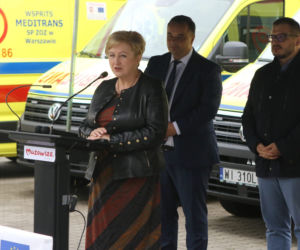 10 specjalistycznych karetek dla Warszawy!