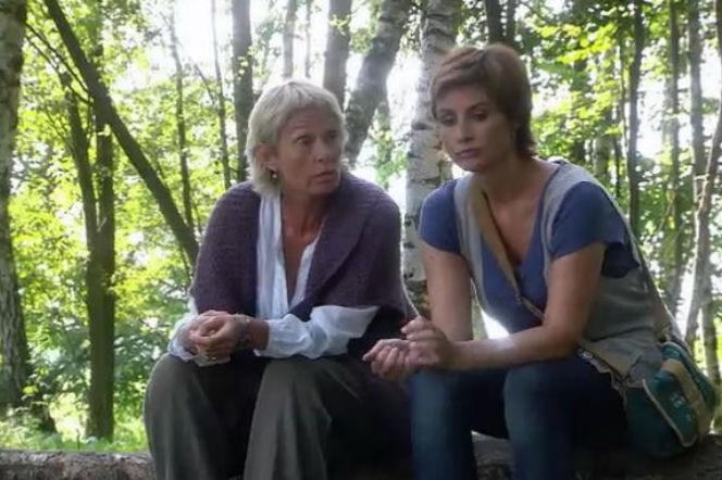 Miłość nad rozlewiskiem odc. 5. Basia (Małgorzata Braunek), Małgosia (Joanna Brodzik)