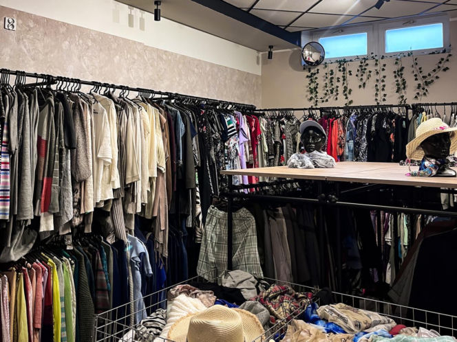 Wiosenne odświeżenie szafy? Stwórz swój wymarzony look w Zielonym Manekinie!