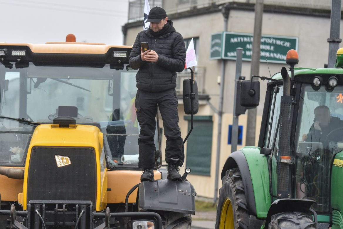 Agrounia zablokowała ważne skrzyżowanie pod Toruniem. Na razie bez większych utrudnień w ruchu drogowym.