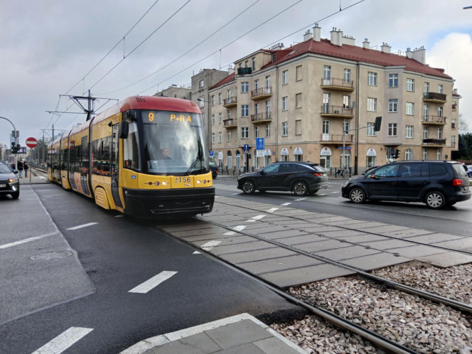 Skrzyżowanie ulic Grójeckiej, Wawelskiej i Kopińskiej w Warszawie