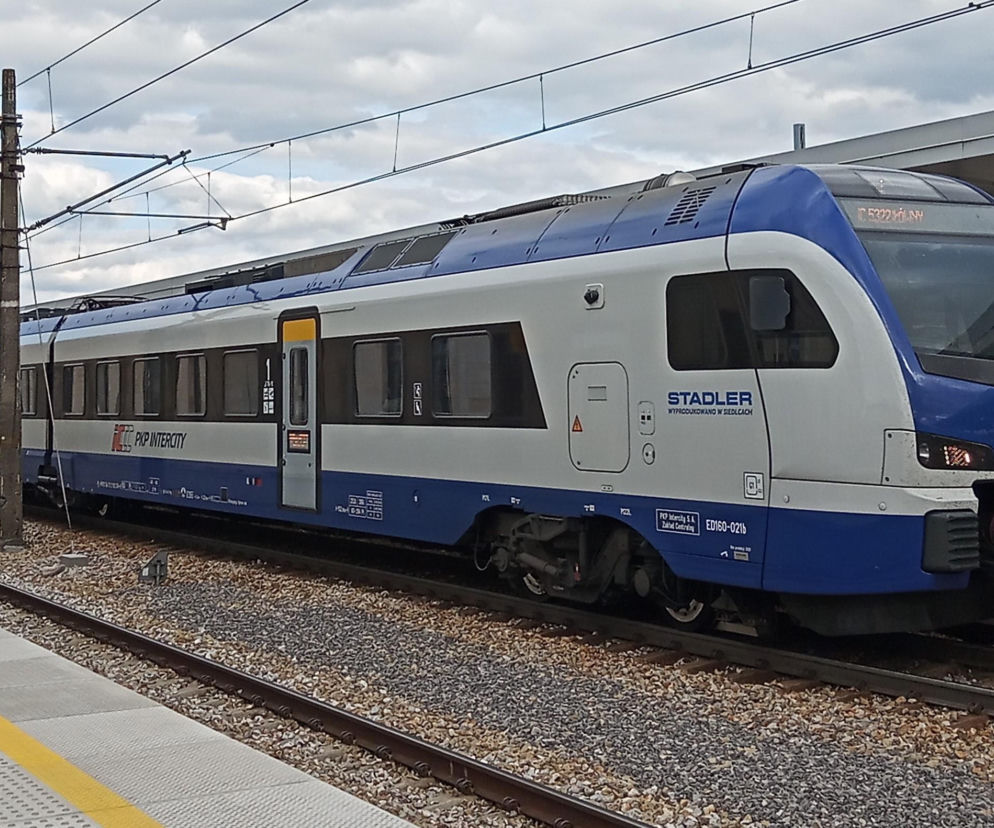 Kobieta umierała przez 6 godzin na peronie. Posłowie pytają ministra o fatalne procedury w PKP Intercity
