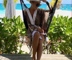 Blanka Lipińska świeci golizną na plaży