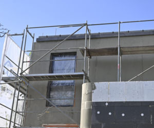 Niekończący się remont sąsiadów Kaczyńskiego