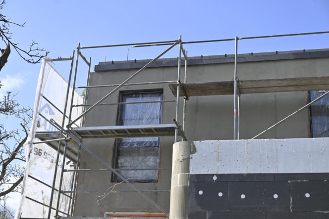 Niekończący się remont sąsiadów Kaczyńskiego