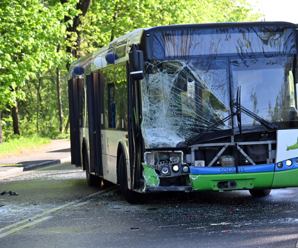 Szczecin: Zderzenie autobusu z samochodem osobowym