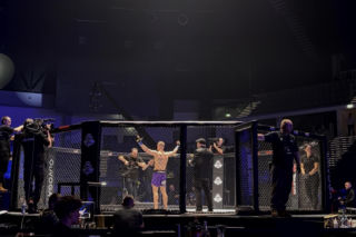 King's Arena2. Klatka i Lwy