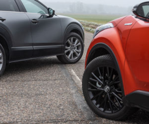 Toyota C-HR 2.0 Hybrid Dynamic Force 184 KM e-CVT vs Mazda CX-30 Skyactiv-X 180 KM 6MT AWD