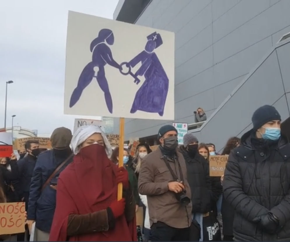 Studenci UG wysłani na strajk kobiet. Minister nauki zapowiada konsekwencje! MOCNE SŁOWA