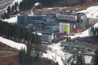 Ukraińcy pławią się w luksusie i bawią w najlepsze? Tak naprawdę wygląda Bukovel