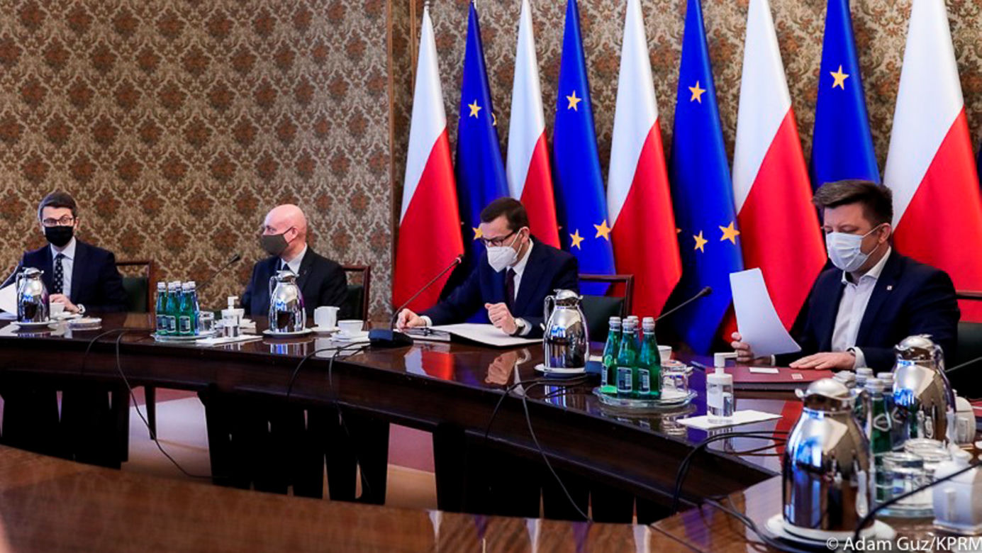 Jarosław Kaczyński zaszczepił się i postraszył buntowników