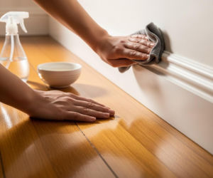 Jak czyścić listwy przypodłogowe?