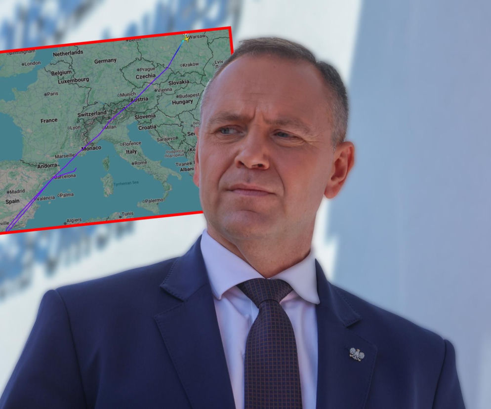 Prezydent Karol Nawrocki. Na wstawce mapa z trasą lotu samolotu nad Europą. O powrocie do kraju czytaj w SE Polityka.