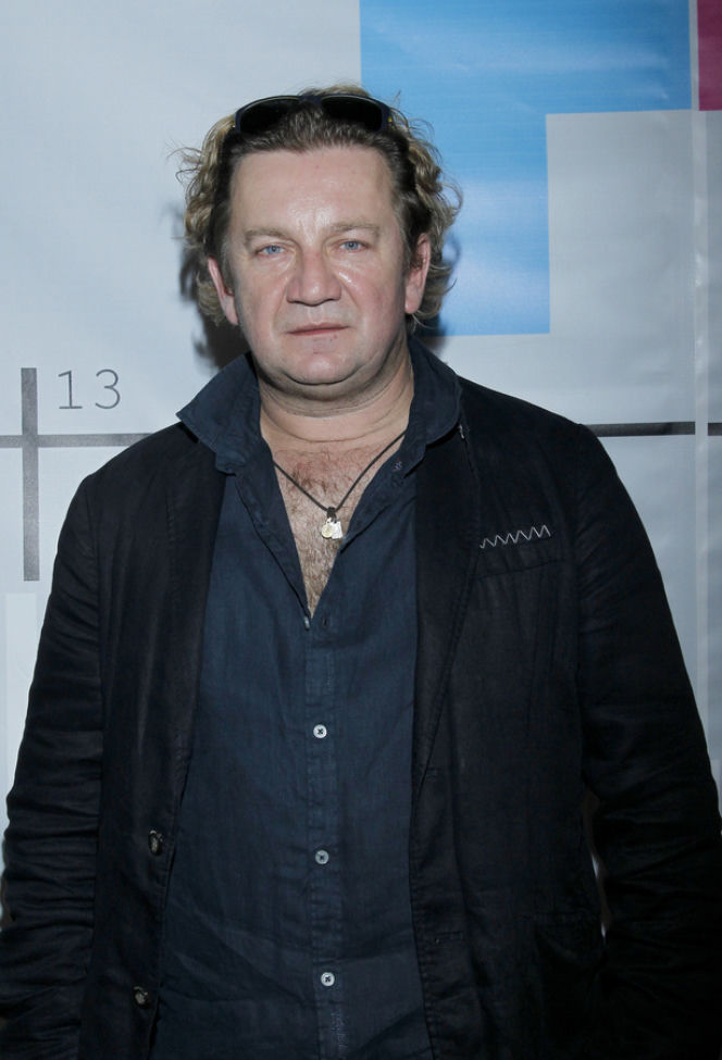 PAWEŁ KRÓLIKOWSKI