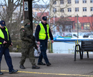 Wojsko patroluje dworzec w Koszalinie