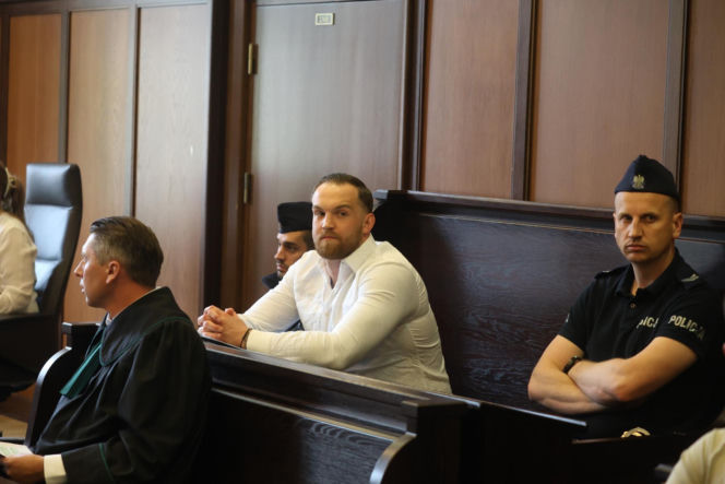 "Skazał matkę na dożywocie cierpienia". Prokurator chce 25 lat więzienia dla Dawida M. Zabóstwo na Nowym Świecie
