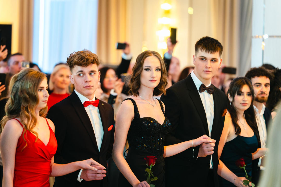 Studniówka 2026 młodzieży z IV LO im. Hetmana Stanisława Żółkiewskiego w Siedlcach
