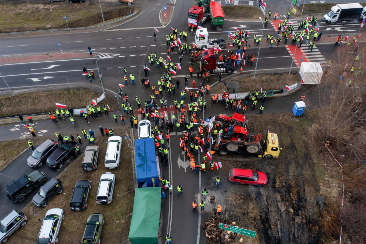 Strajk rolników. Ciągniki blokują drogi w całej Polsce. Gigantyczne utrudnienia