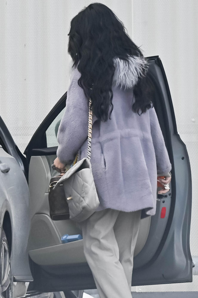 Justyna Steczkowska boso na śniegu