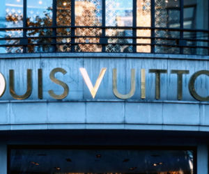 Jak powstało imperium Louis Vuitton, Moët i Hennessy? ARTE.tv pokazuje od środka historię LVMH