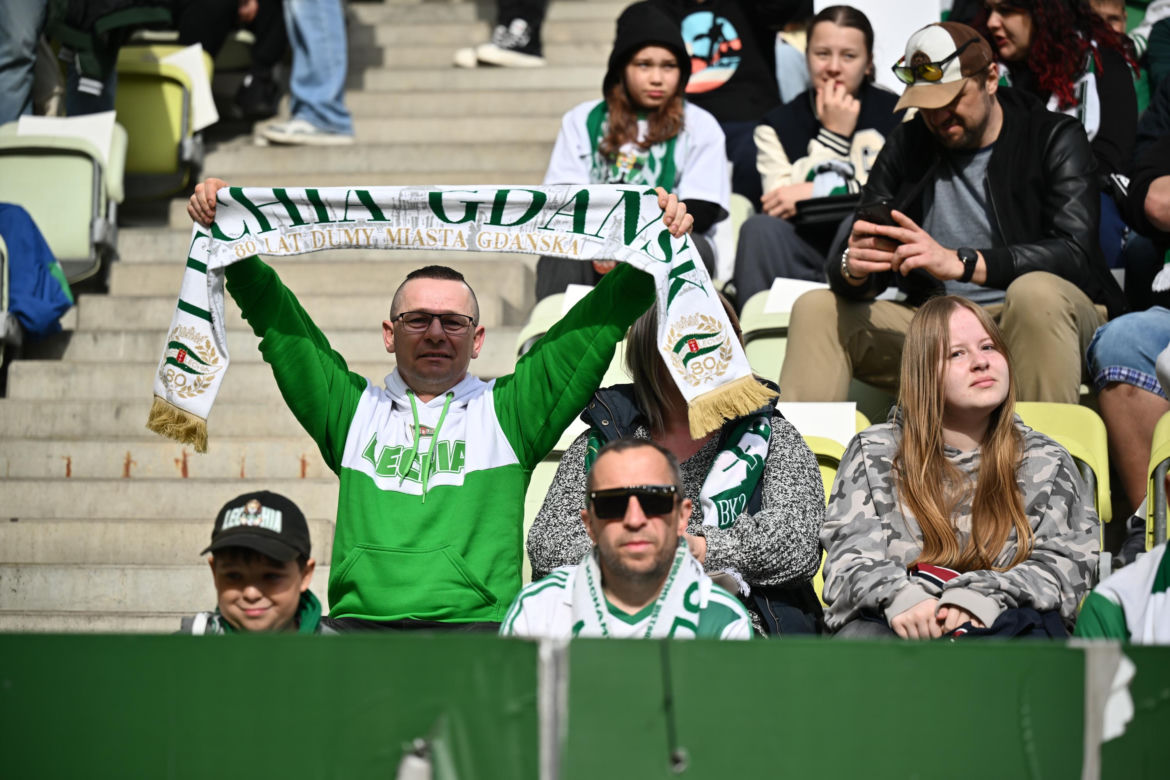 Lechia Gdańsk - Legia Warszawa: Zdjęcia kibiców z meczu 33. kolejki PKO BP Ekstraklasy