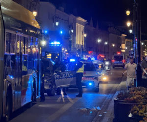 Autobus potrącił kobietę na Nowym Świecie