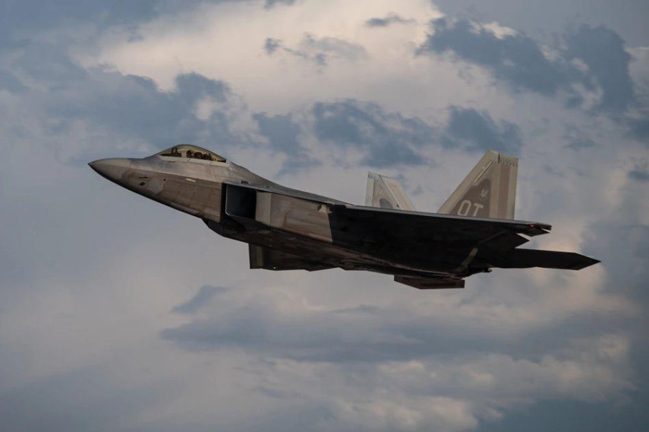 F-22 Raptor