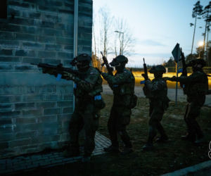 Terytorialsi szkolili się z czarnej taktyki . Trenują na poligonie i w terenie