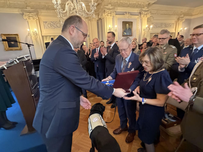 Wręczenie Krzyża Wielkiego Orderu Zasługi RP rodzicom Michaela Ollisa w Waszyngtonie, DC