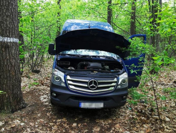 Pogranicznicy zatrzymali skradzionego Mercedesa