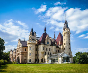 To najpiękniejszy pałac w Polsce. Kręcono w nim znane filmy, podbił serca internautów