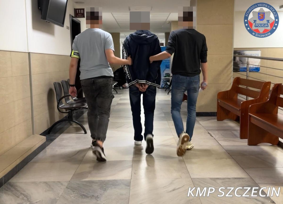 Oszustwo na "znanych polityków"