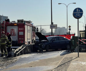 Tragiczny wypadek na Ochocie. Samochód wjechał na chodnik