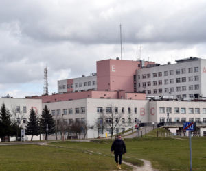 Protest przed szpitalem w Łomzy - NIE dla szpitala zakaźnego