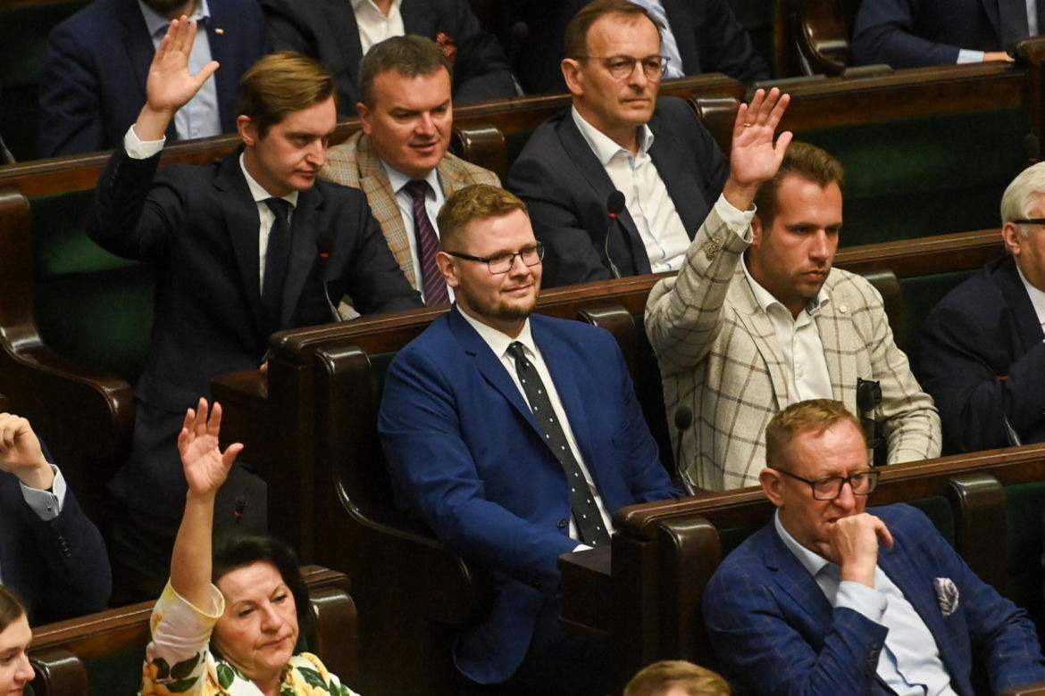 Sejm uchylił immunitetu posłowi PiS Michałowi Wosiowi 