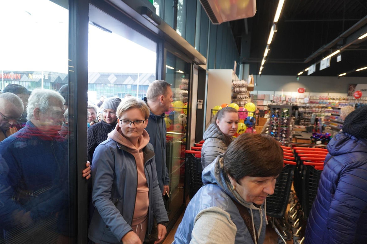 Tłumy na otwarciu Woolworth w Katowicach