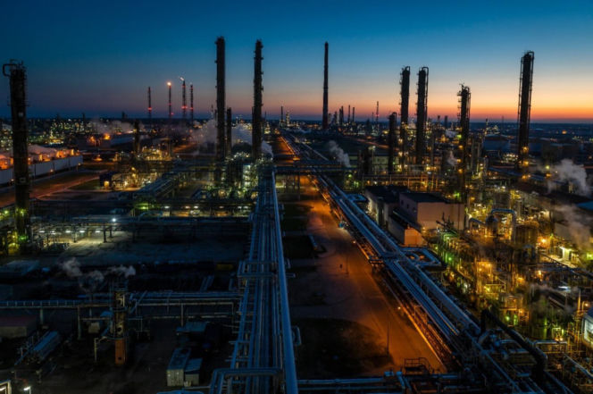 1. w regionie i w kraju - Orlen z siedzibą w Płocku