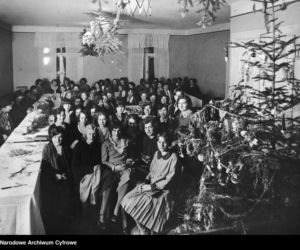 Wigilia krakowskiego koła Związku Młodych Polek (1933)