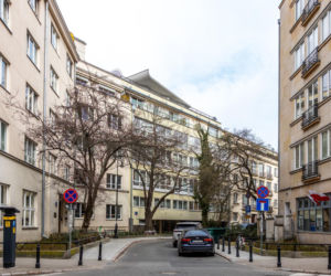 Dom Pod Żaglem na Alei Przyjaciół w Warszawie