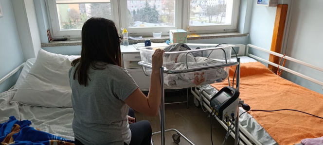 „Dzięki nim żyję i mogę rapować”. Raper apeluje o ratunek dla szpitala