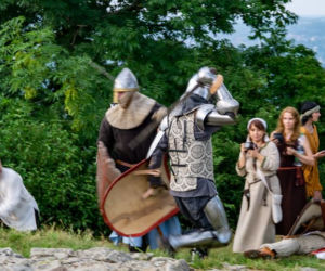 Tarnów: Bitwa o zamek na górze św. Marcina. W ruch poszły miecze i łuki
