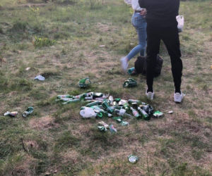 Bełchatów: Straż miejska interweniowała na leśniej BIBIE młodzieży. Inni demolowali plac zabaw! 